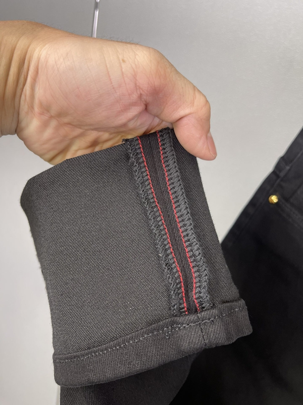 ブランドジーンズ着用イメージ